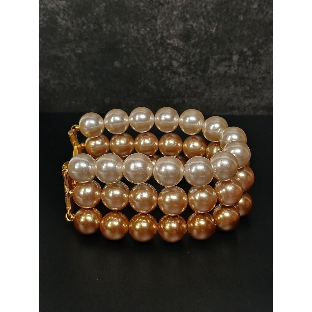 Three-Tone Faux Pearl Bracelet Gold Tone Box Clasp - Picture 7 of 16